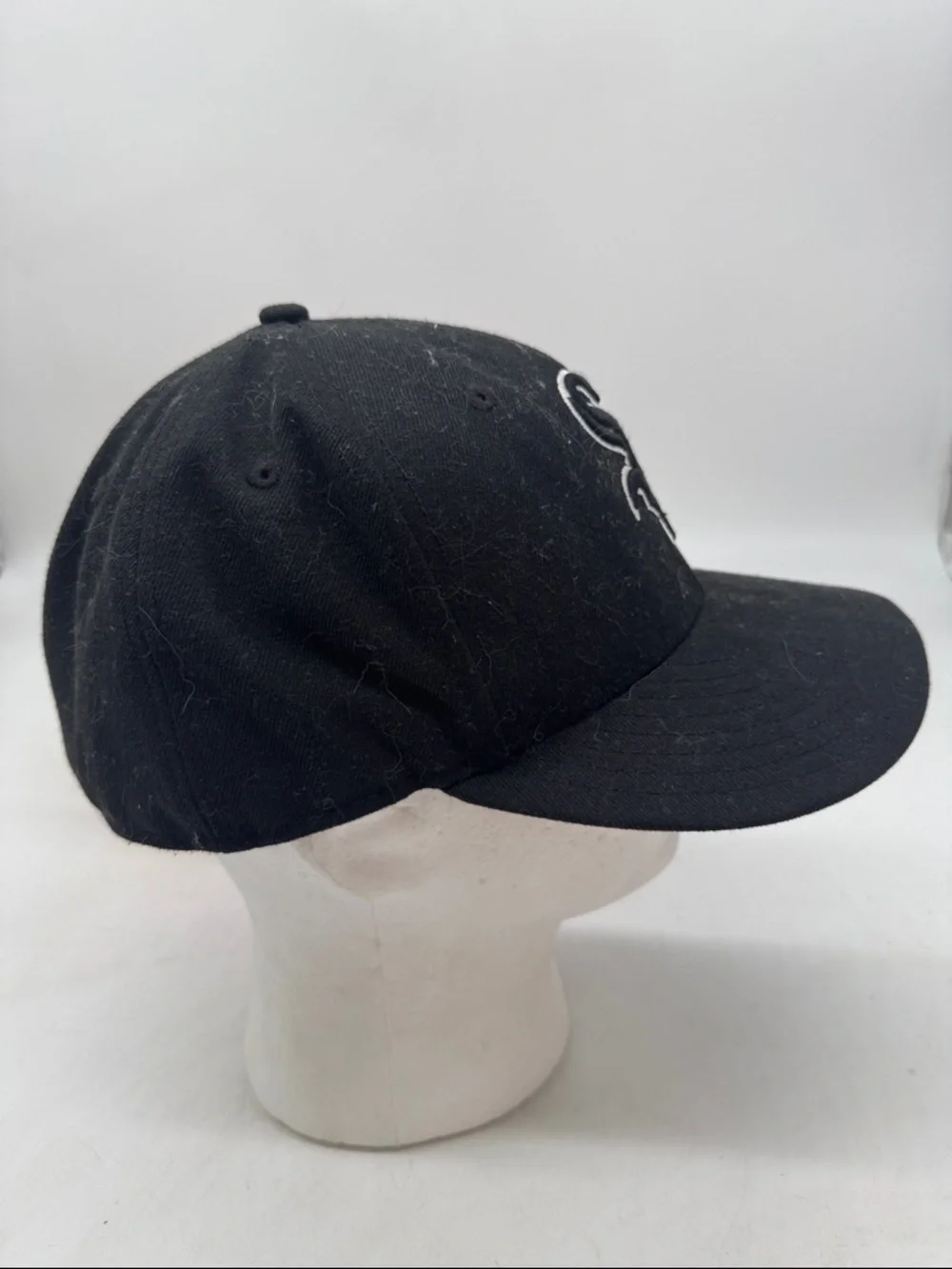 Chicago White Sox Kids Black Baseball Cap - Youth Fitted Hat Size 7 3/8